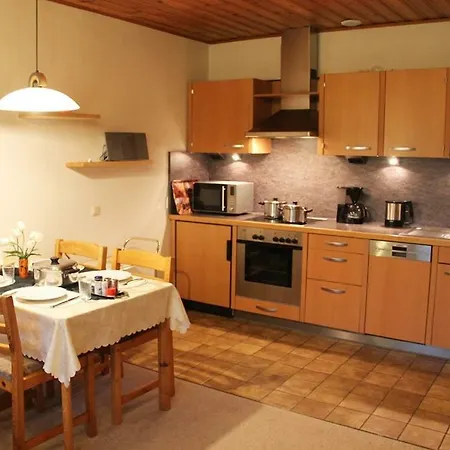 Nationalpark-gastgeber Eifel Апартаменты Бланкенхайм